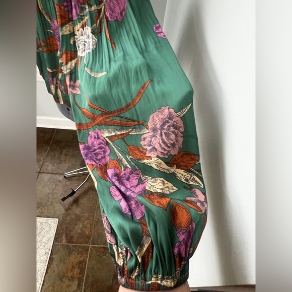 Current Air Los Angeles Green Floral Blouse Sz S Boho Tucked Pleated Peasant Top - Picture 12 of 16